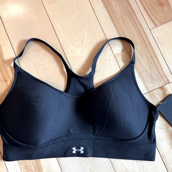 Brand new Under Armour Spors Bra - Picture 1 of 3